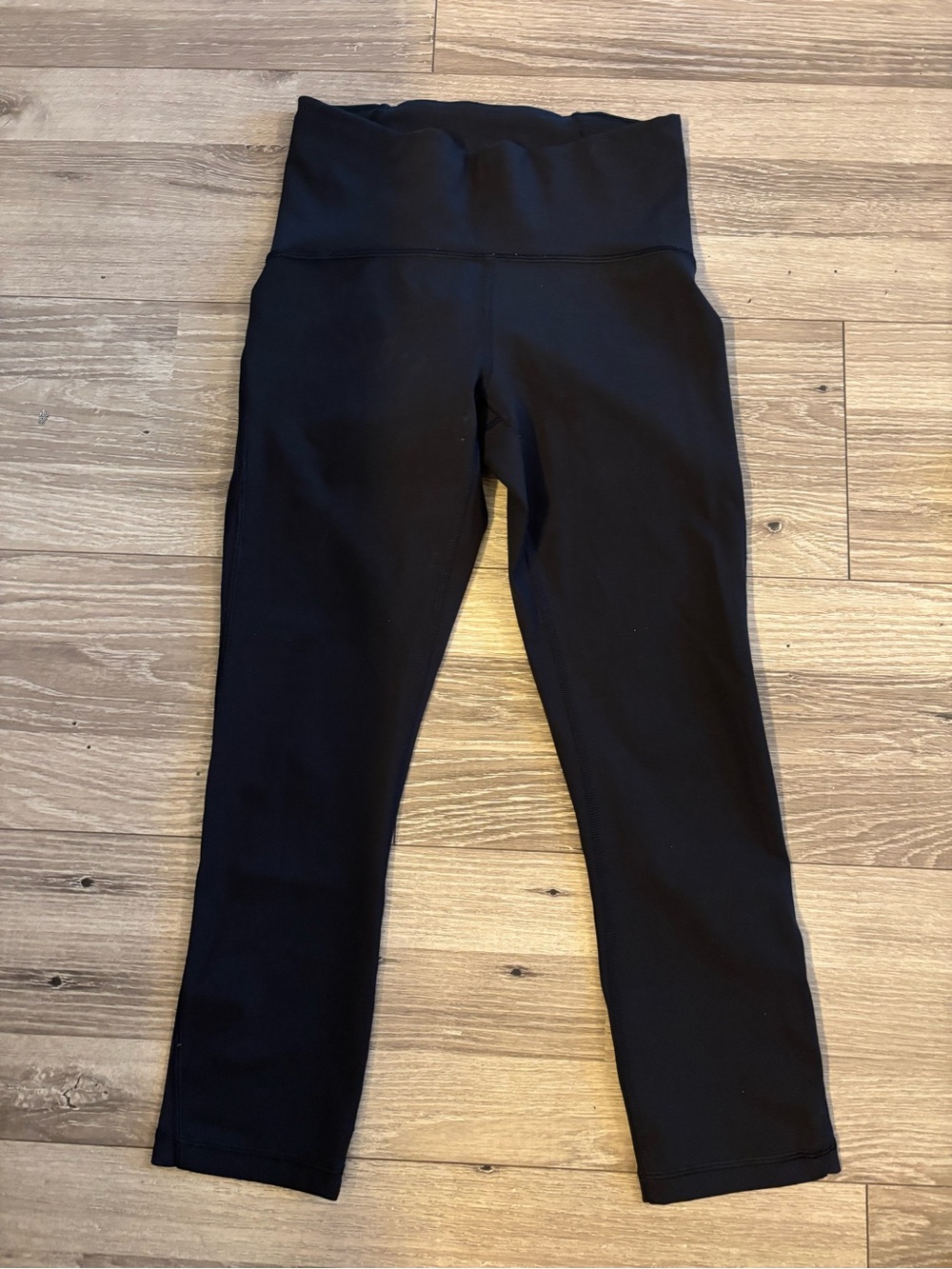 Lululemon High-Waist Cropped Black Yoga Leggings